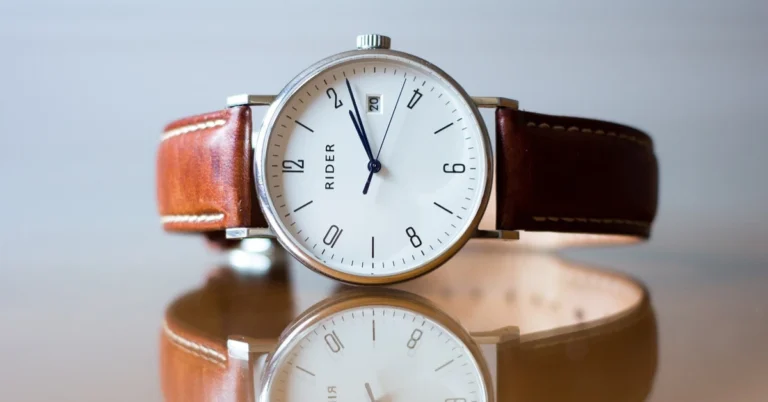 Luxury Quartz Watches: Elegance and Precision in 2024 Title