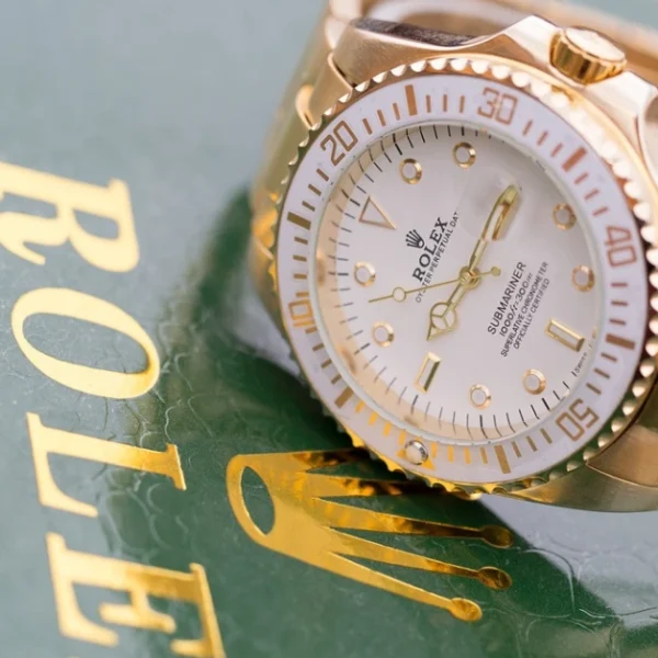 Rolex Watch Buyers Guide: Choosing Your Perfect Timepiece 2024 Title